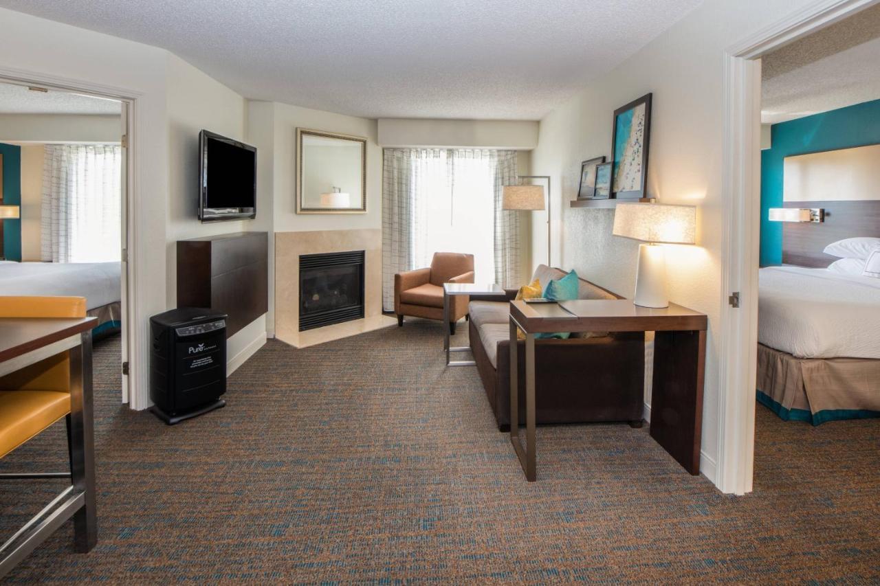 Hotel By Marriott Butler Boulevard Jacksonville