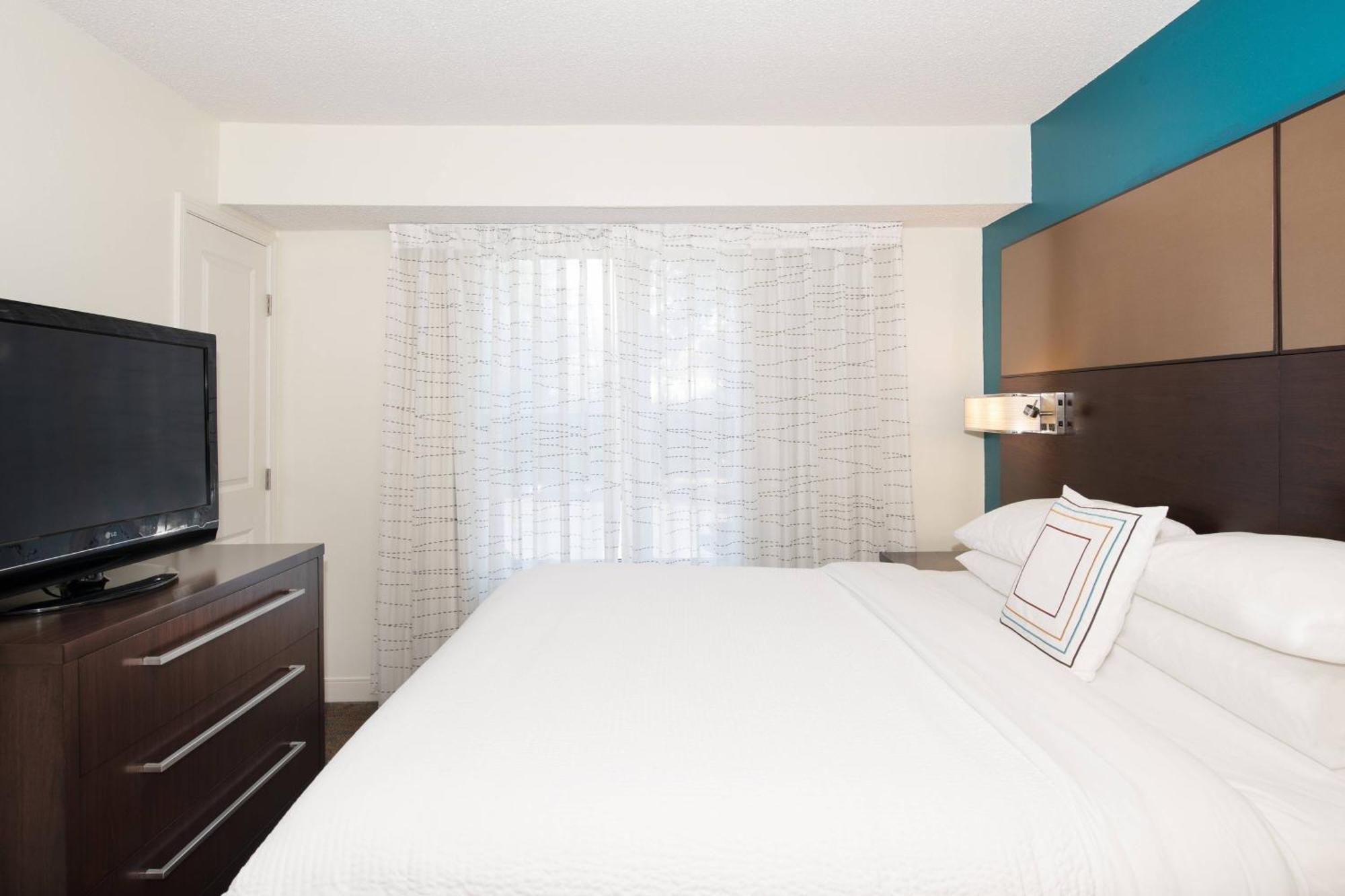 By Marriott Butler Boulevard 3* Jacksonville