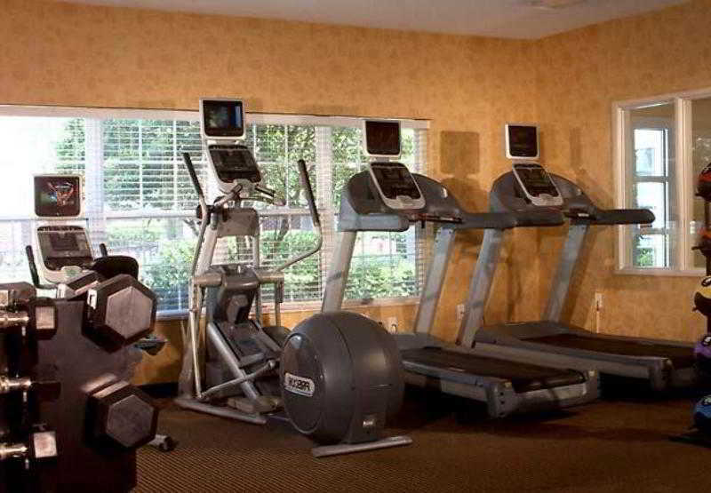 Hotel By Marriott Butler Boulevard 3*
