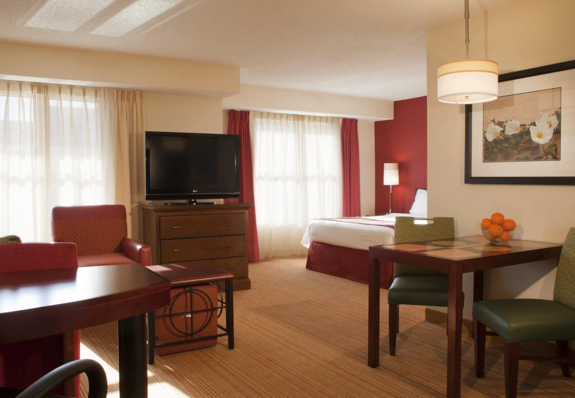 Hotel By Marriott Butler Boulevard Jacksonville