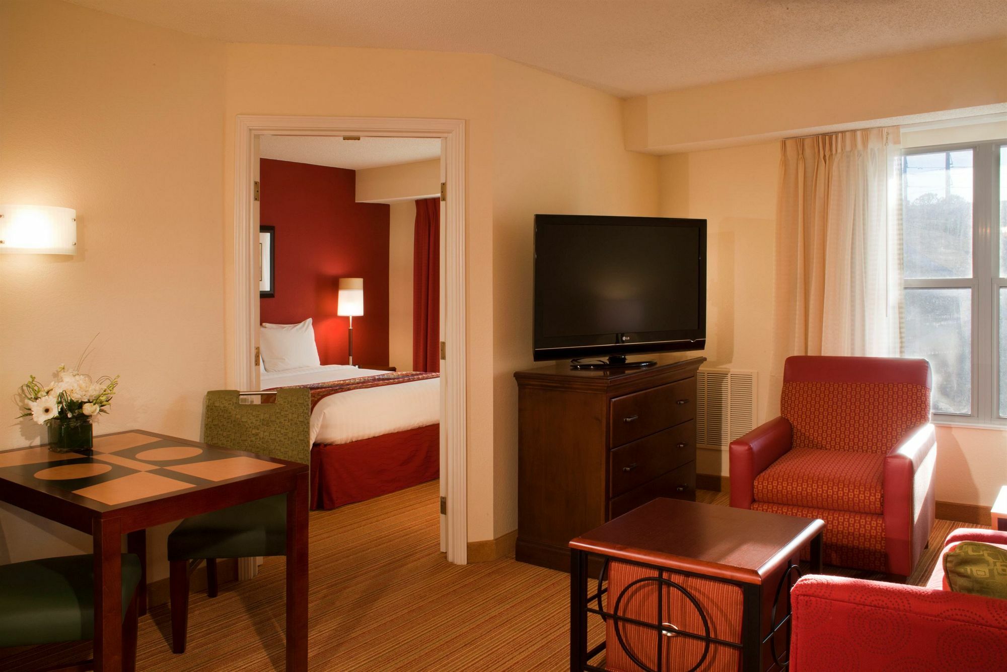 Hotel By Marriott Butler Boulevard 3*